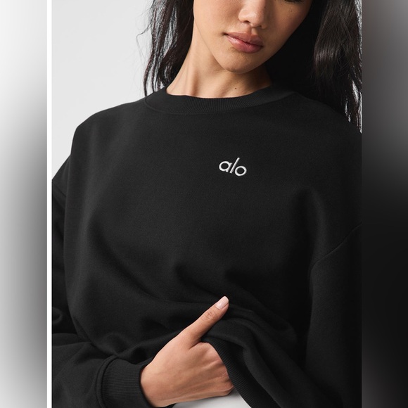 Alo 🖤🖤 Bestselling Accolade Crew Neck Pullover - Black, Size S - Picture 2 of 6